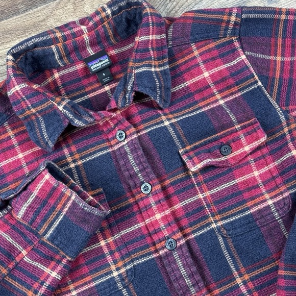Patagonia Tops - Patagonia 100% Organic Cotton Womens Plaid Flannel Button Down Shirt Size 6